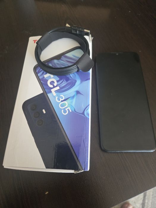 Продавам смарт телефон  TCL 305
