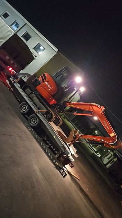 Închiriez Excavator - buldoexcavator - bobcat- camion 8x4