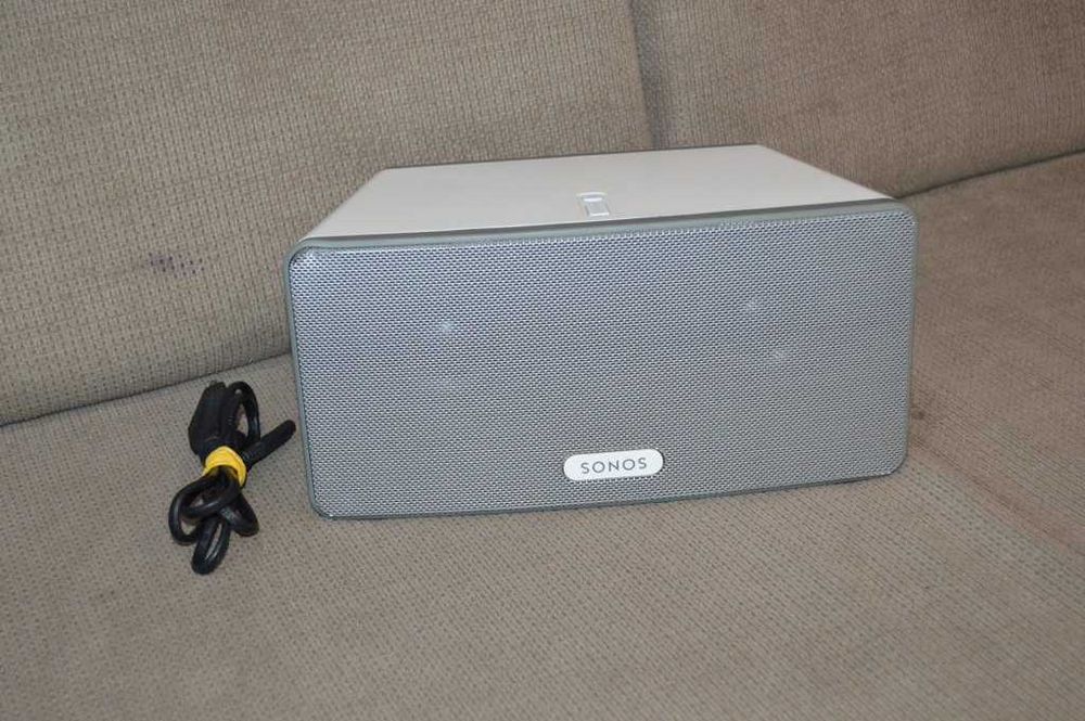 Boxa wireless inteligenta Sonos Play 3 alba cu cablu inclus