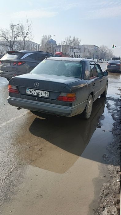 Мерседес бенз 2,3