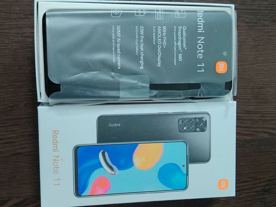 Два сматрфона. Рэдми.