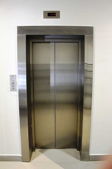 Обрамление для лифтового портала  Obramleniya montaj