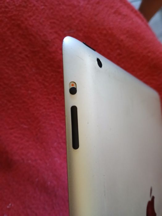 Ipad folosit si Casti Wireless noi-nouțe