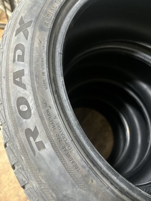 235_50_18 два баллона.