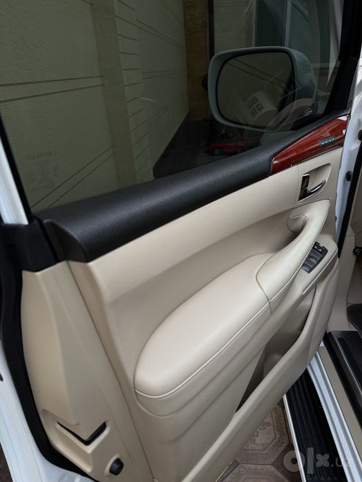 Lexus LX 570 Wite.