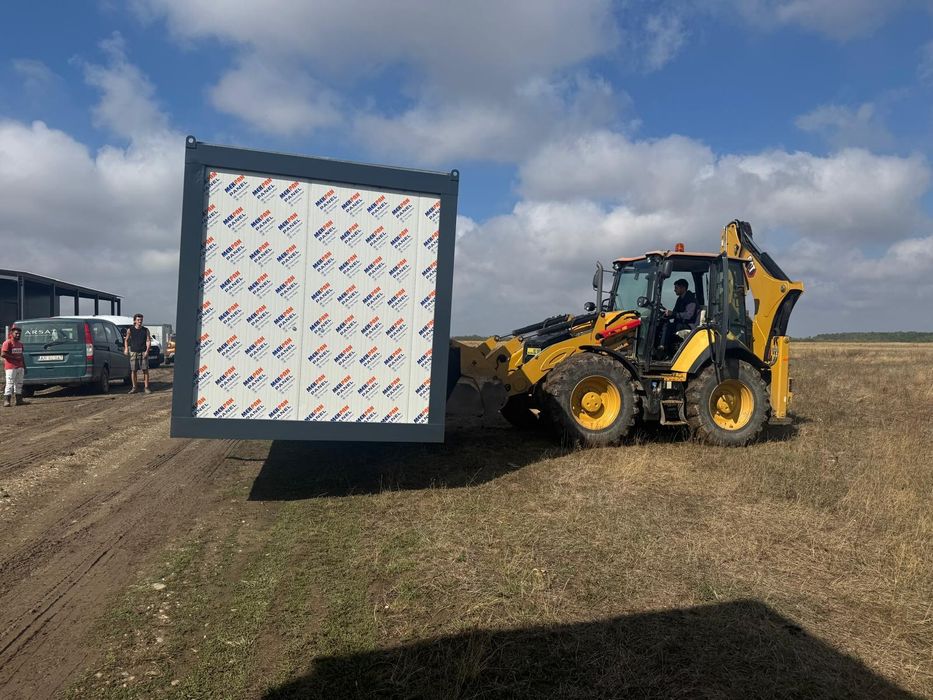 Vand container tip birou cu grup sanitar