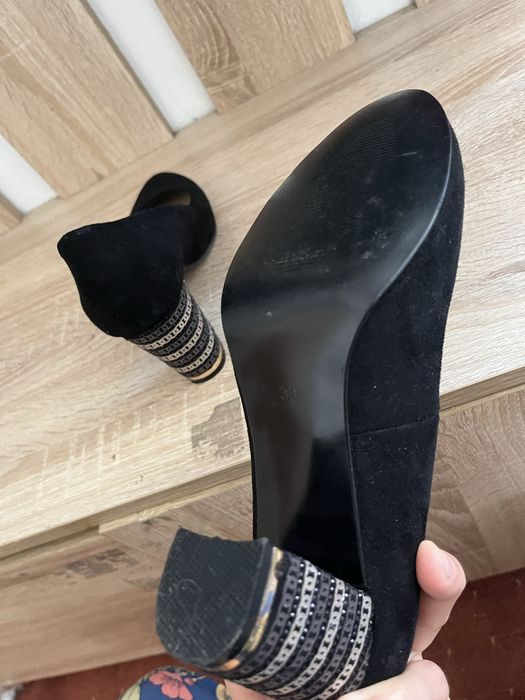 Продам туфли 39размер