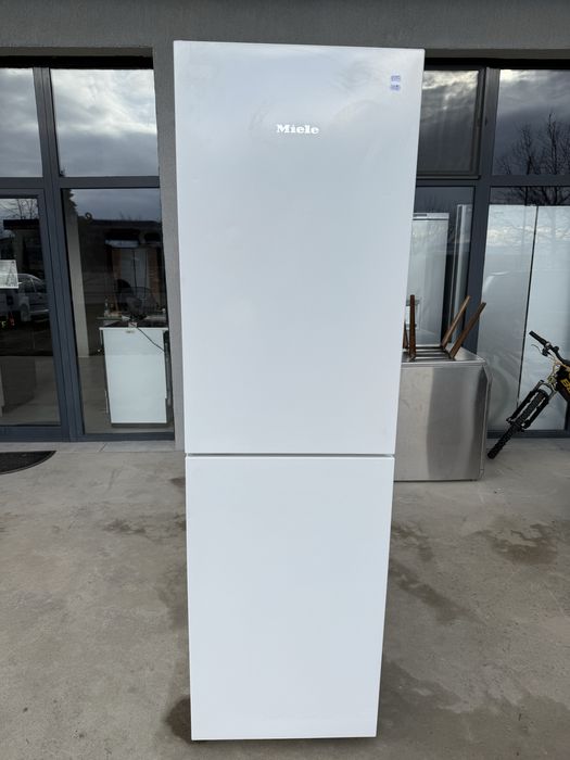 Хладилник с Фризер Миеле