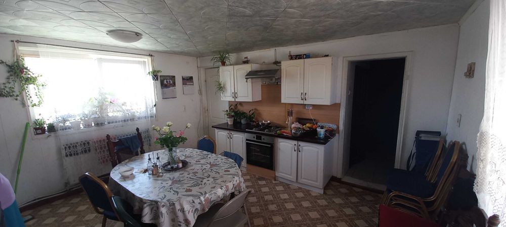 Triplex 356mp cu băi, bucătării, utilitati separate 5 parcari stradale