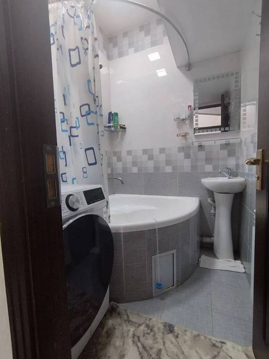 Торговый центр Чиланзар 3 квартал 3/4/4 меб тех