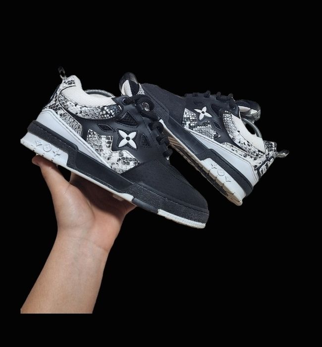 louis vuitton skate snake