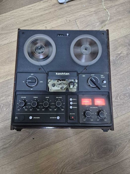 Magnetofon Kashtan cu boxe Tento