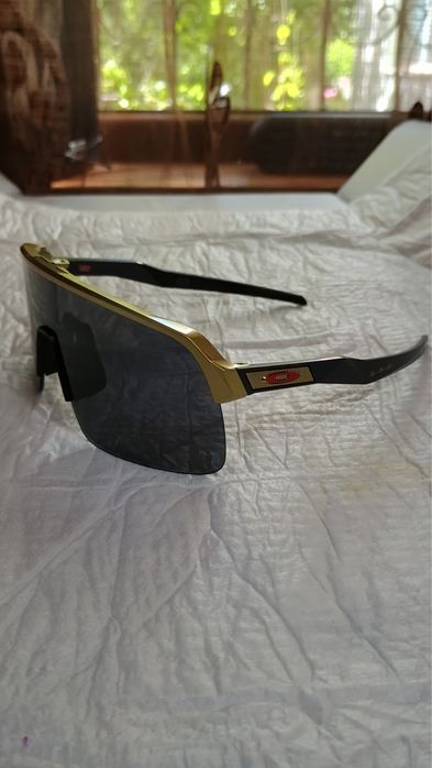 Ochelari Oakley Sutro