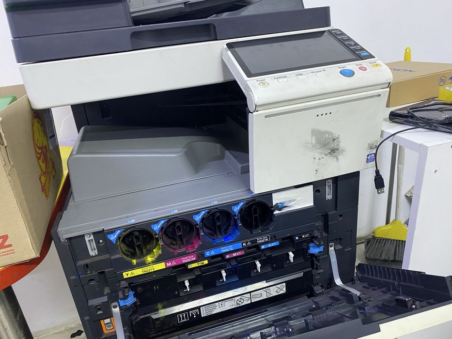 Принтер МФУ Konica Minolta bizhub c284