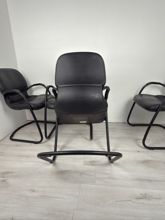 Столове за конферентна зала от естесвена кожа внос от германия