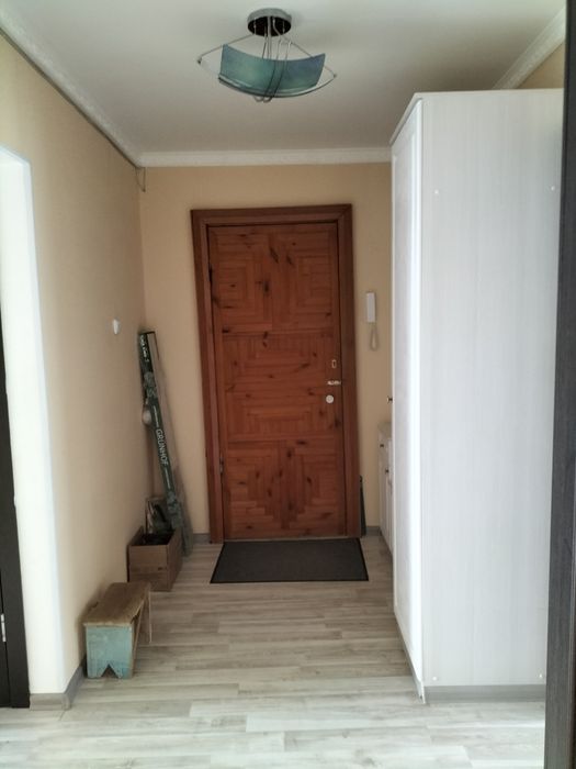 Продам 3-х  комнатную квартиру .