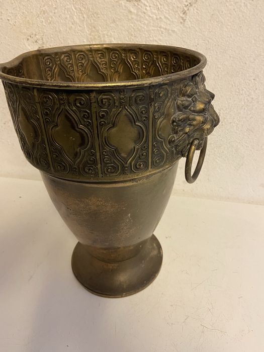 Медни и бронзови съдове