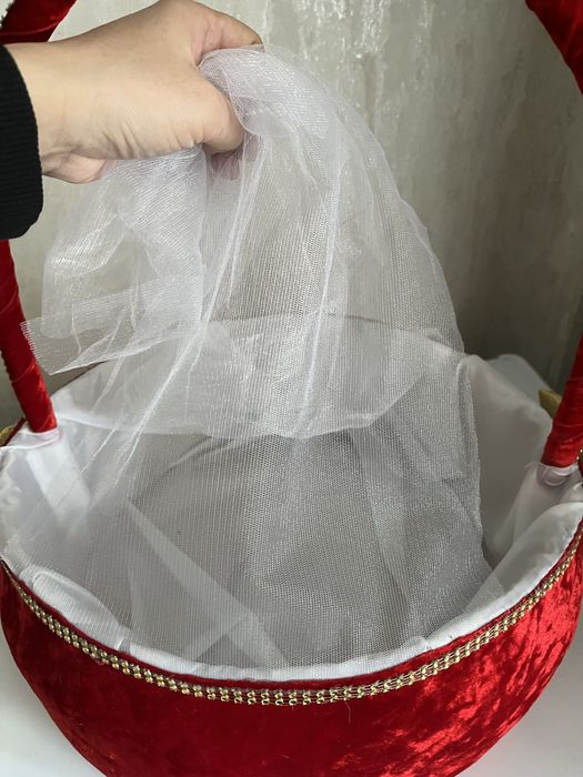 Продам корзину .