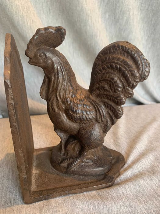 чугунен стопер за книги петел