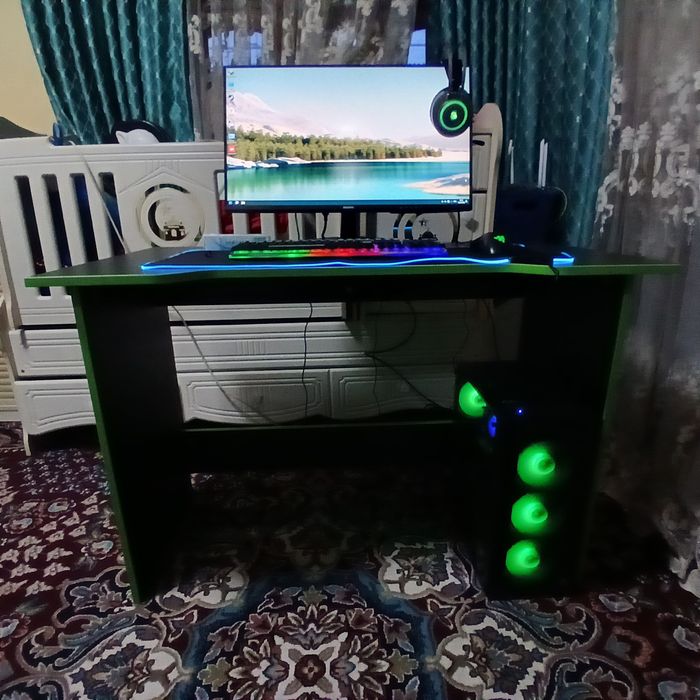 Igravoy kompuyuter kamplek sotiladi