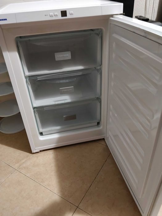 Малък фризер Liebherr G 1213 SmartFrost, 100 литра