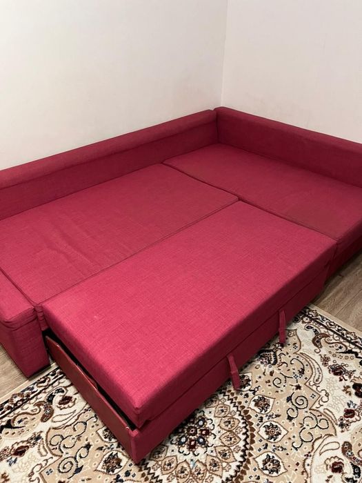 Продается диван в хорошем состоянии