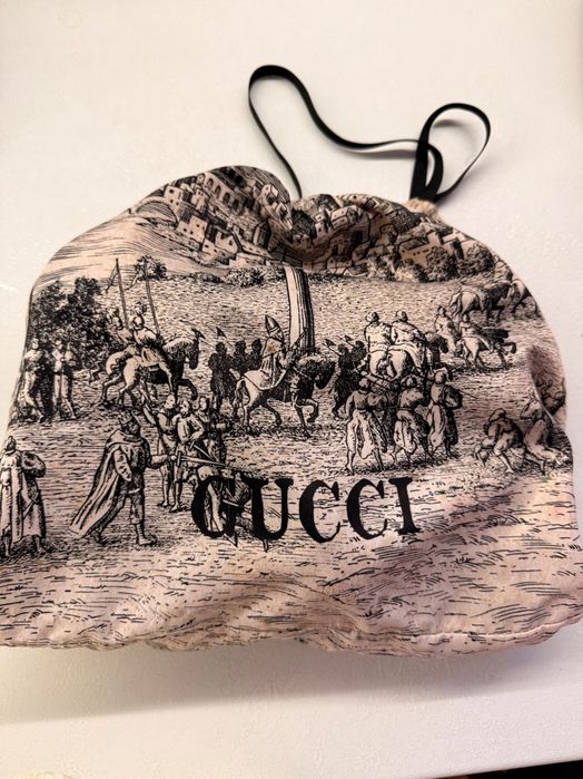 Чанта Gucci в много добро състояние