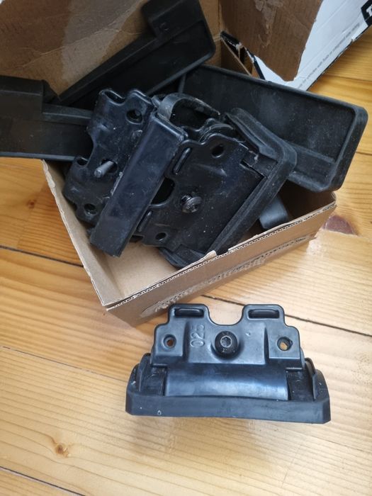 Стъпки  Thule 537, Thule 4012,Thule комплект за закрепване 4