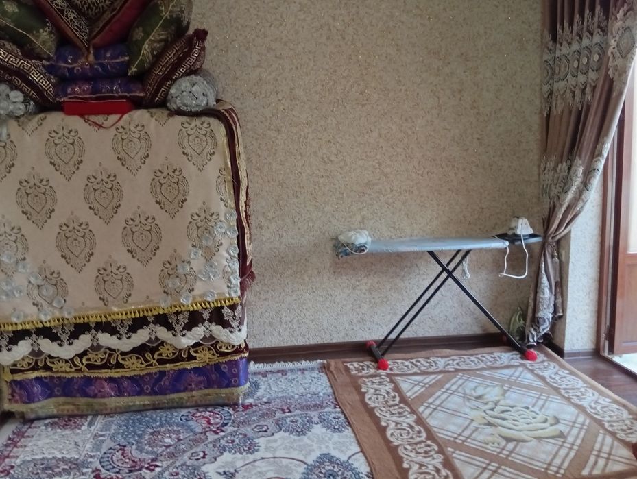 6 sotiqli hovli sotiladi