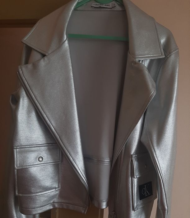 Детско  яке  Calvin Klein !