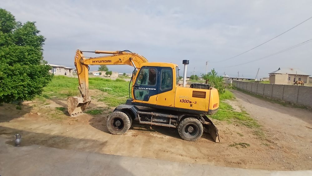 Ekskavator hyundai 130
