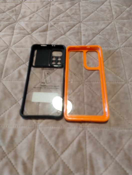 Smartphone Poco M4pro la cutie și casti Hama