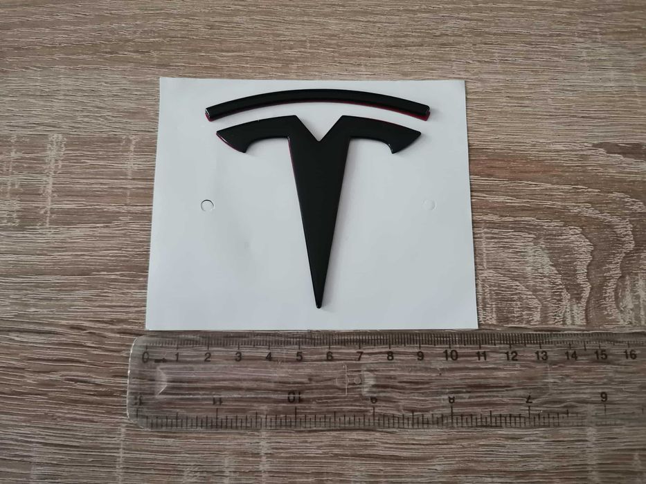 черен гланц лого Tesla