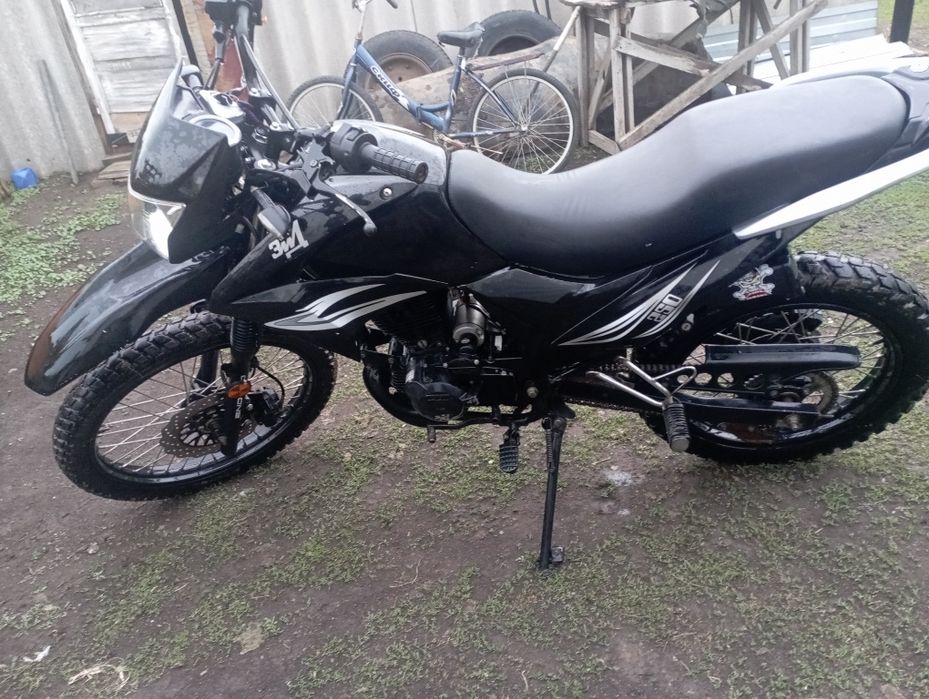 Продам эндуро ЗиД-250 кубов