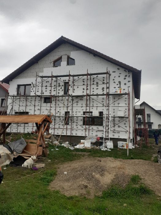 Executăm placări exterioare