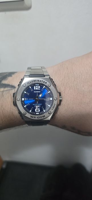 Casio nou barbati, purtat de 2 ori vine cu cutie