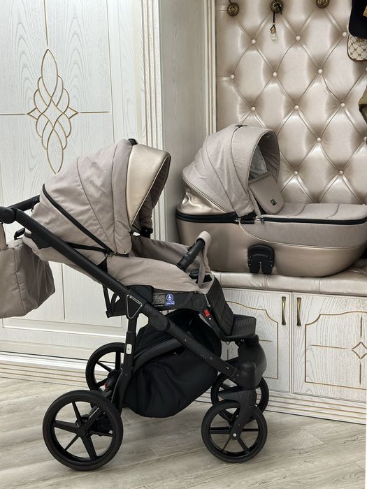 Коляска Adamex Bibione 2в1