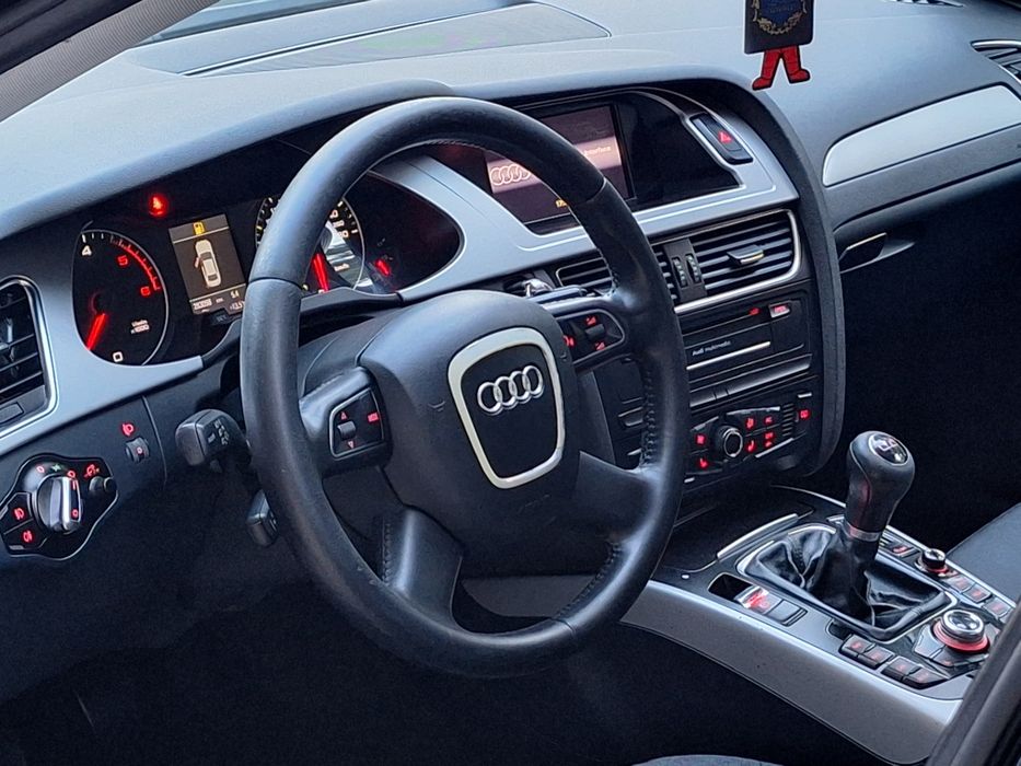 Audi A4 • Berlina • 2.0 TDI E5 • An 2011 •