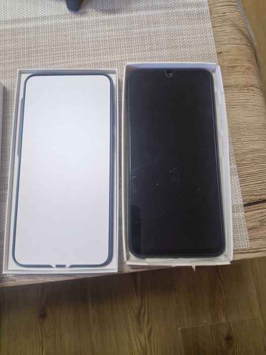 Продавам телефон нов Самсунг А 37 -128GB