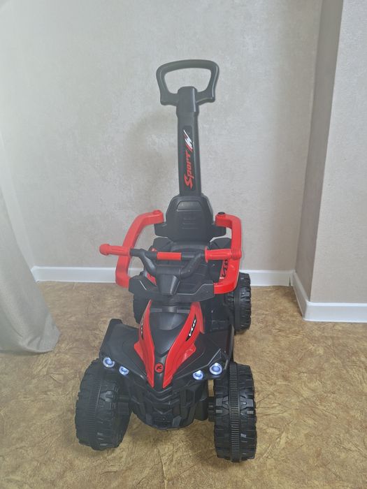 Продам машинка музыкальный 13000 тенге