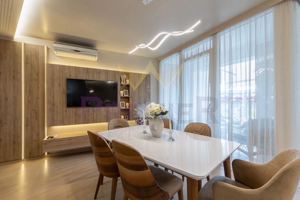 Дава се под наем Мезонет в Варна, м-т Евксиноград - 176 кв.м за 1800 € - Снимка #1