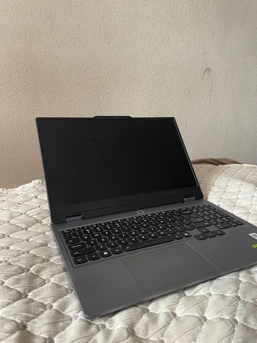 Lenovo LOQ 15AHP10