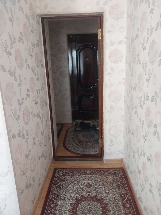 Srochno kvartira sotiladi Ibn Sino 1 xona bez mebel sotiladi