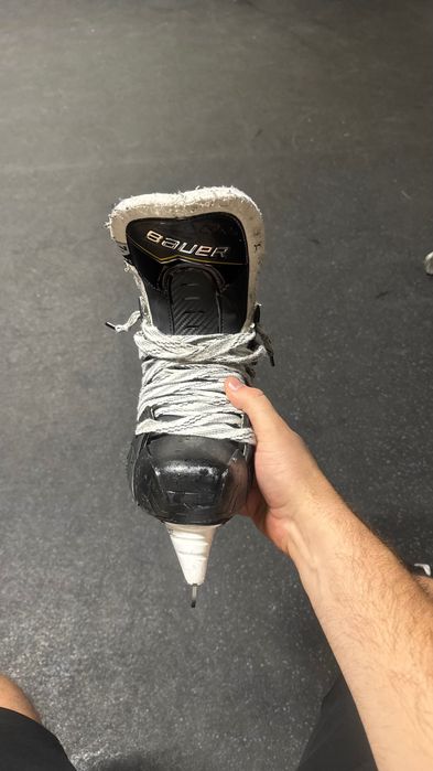 Хоккейные коньки Bauer m40