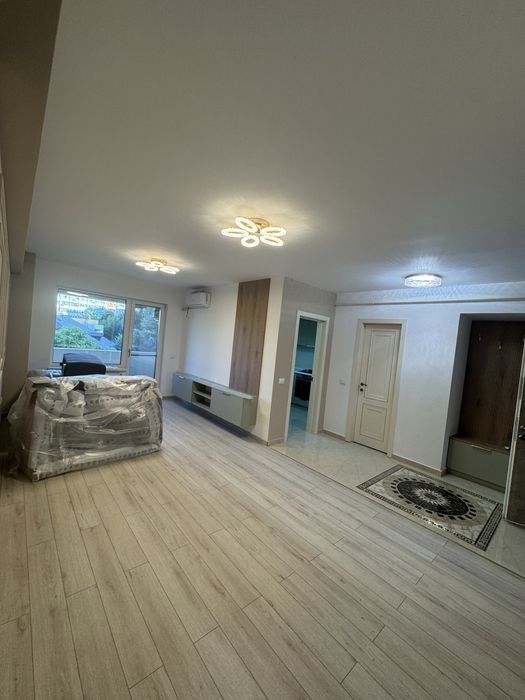 Inchiriez apartament nou  3 camere CUG