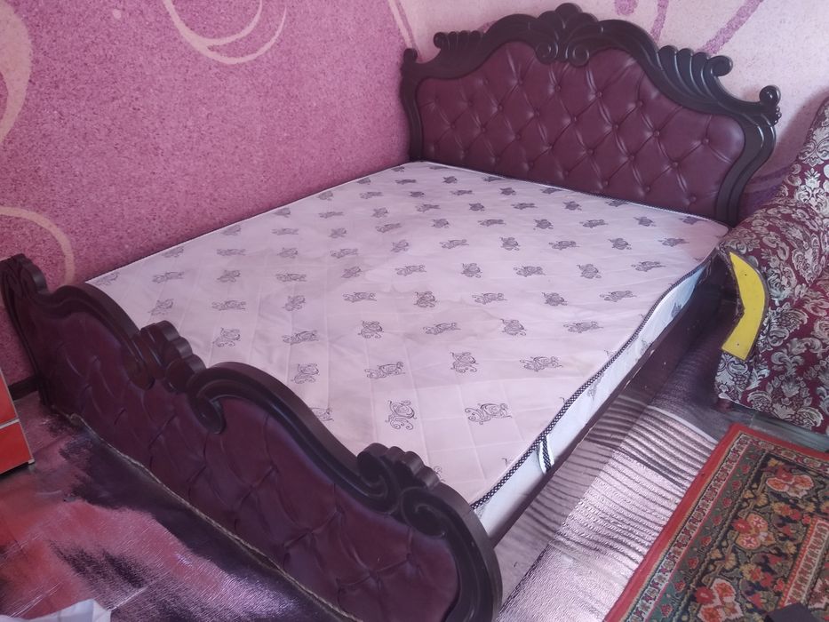 Mebellar sotiladi divanlarni tumbalari bor prexoshka qöshib beriladi