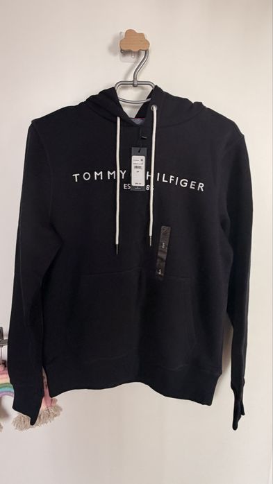 Продам худи свитшот от Tommy Hilfiger