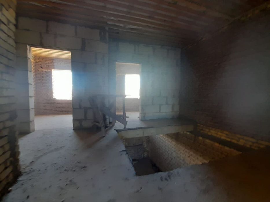 Уй сотилади 200 кв