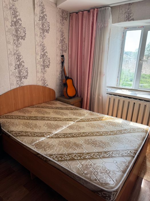 Продам спальный гарнитур
