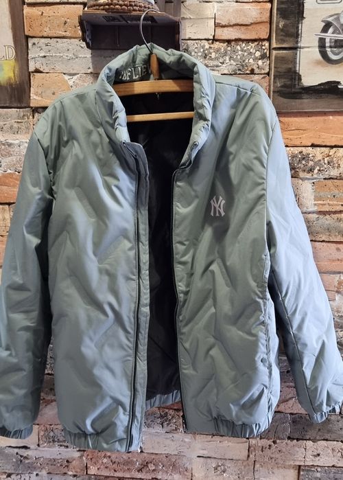 Продам куртку мужскую.